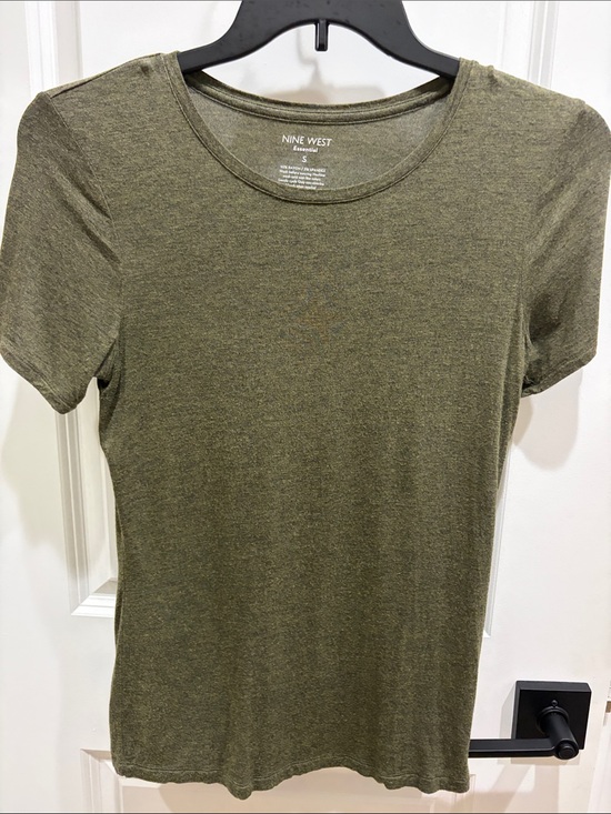 Nine West Tops - Nine West Olive Crewneck Short Sleeve Tee
